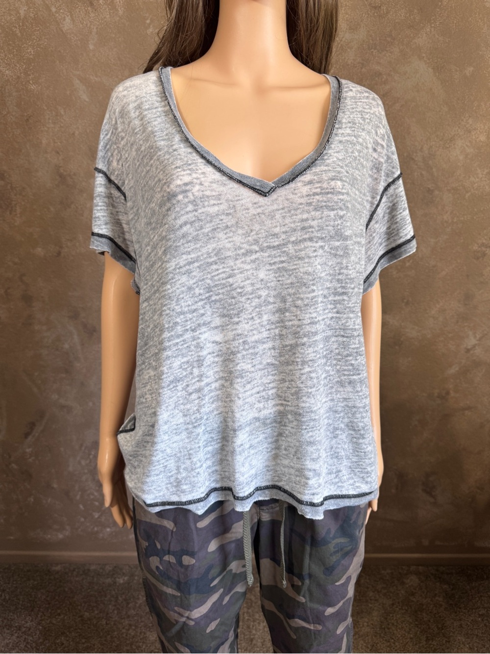 FREE PEOPLE Oversized Distressed Light Gray V-Neck Low Back Women's Top Sz S